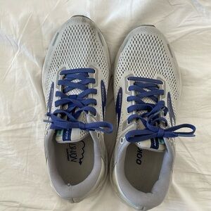 Brooks Adrenaline GTS 22